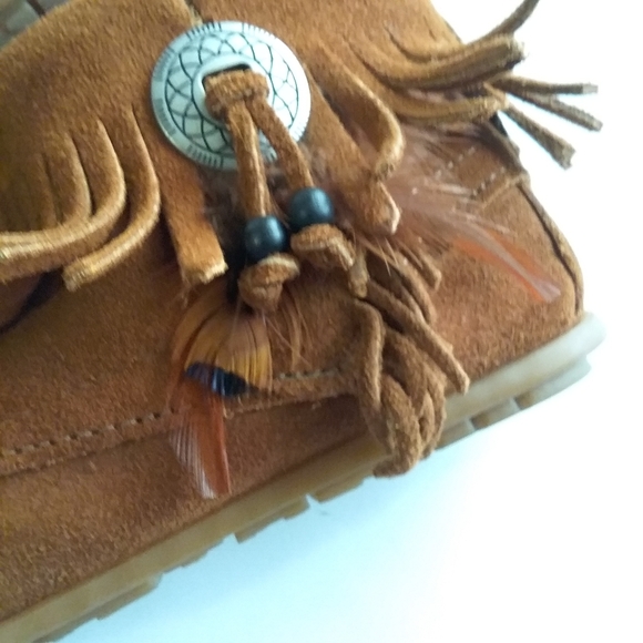 SOLD - Minnetonka Concho Suede Moccasins Boots Women's 8 - Picture 3 of 9